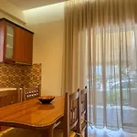 Cozy By The Portside - Sarandë